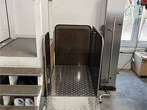 Vertical Platform Lifts 4